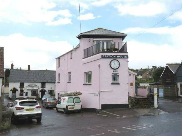Flat 3 Station House, Watchet, Somerset, TA23 0AW