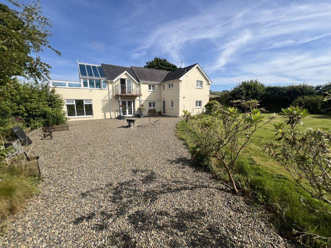 TY Cefen & Moelfryn Caravan Park Pantybwlch, Newcastle Emlyn, Carmarthenshire, SA38 9JE