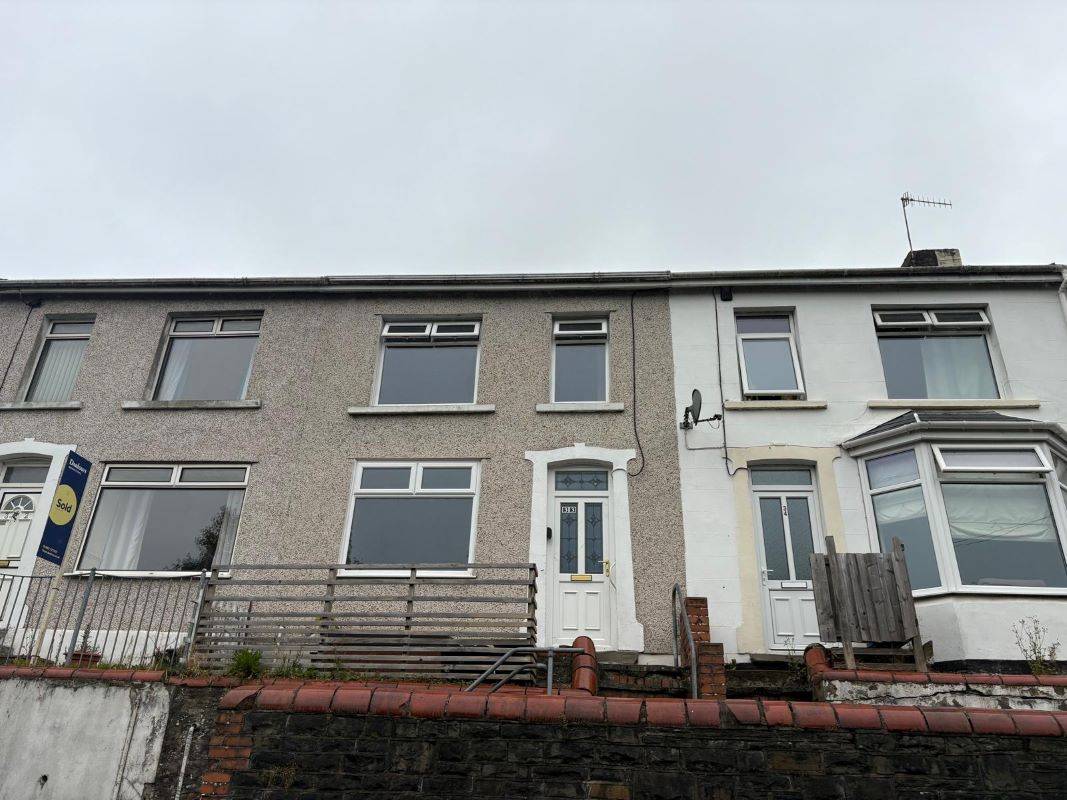 33 Hylton Terrace Bedlinog, Treharris, Merthyr Tydfil, CF46 6RG