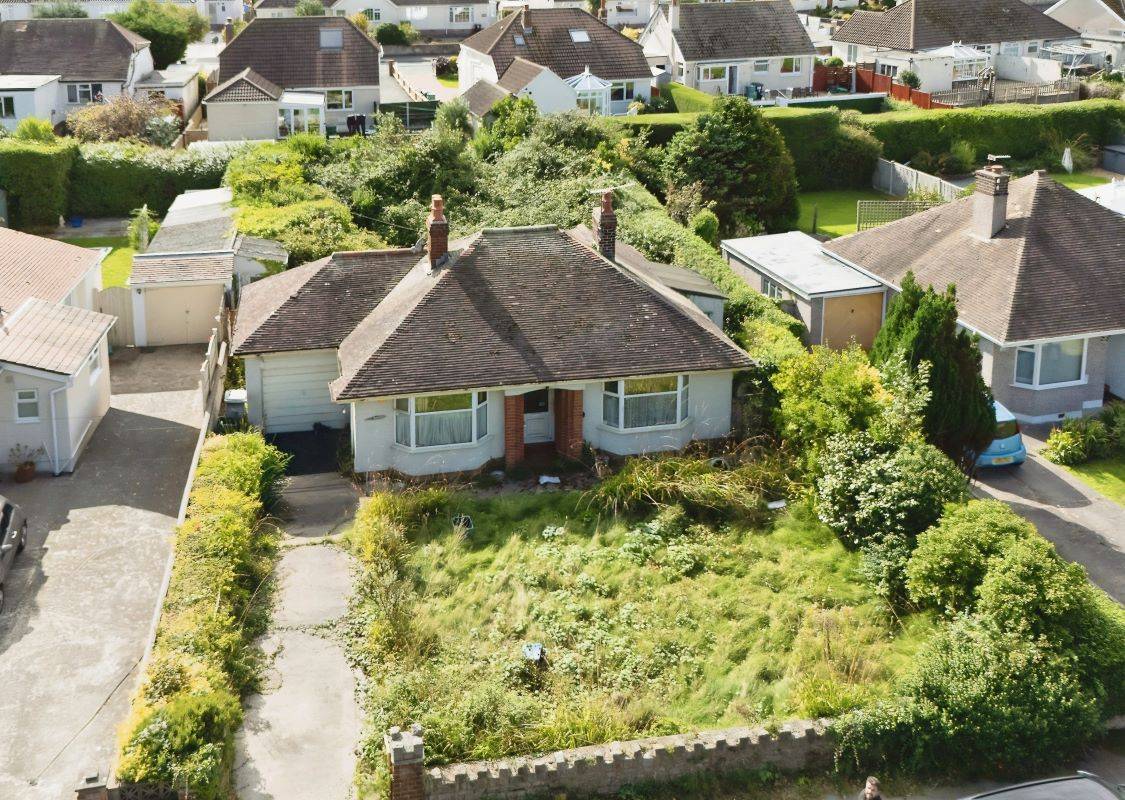 142 Deganwy Road Llanrhos, Llandudno, Gwynedd, LL30 1NE