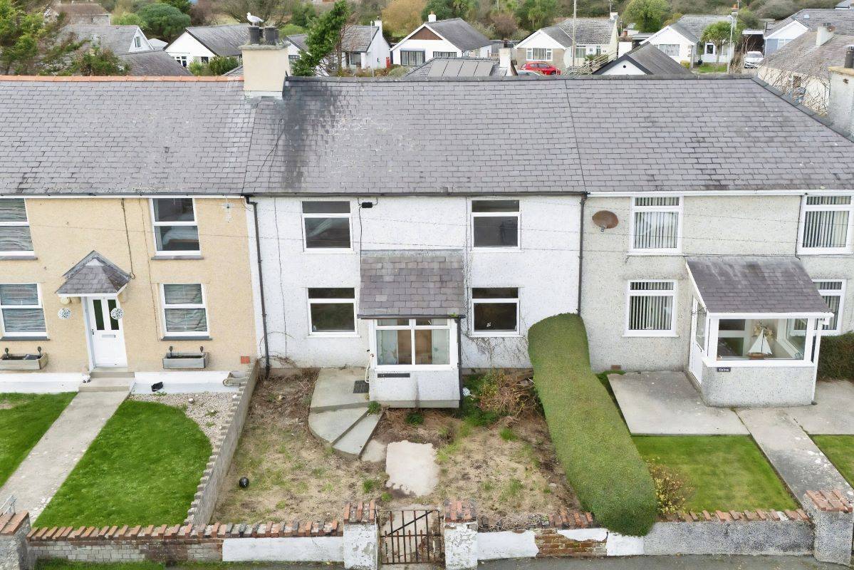 2 Ffordd Seiriol, Moelfre, Gwynedd, LL72 8LW