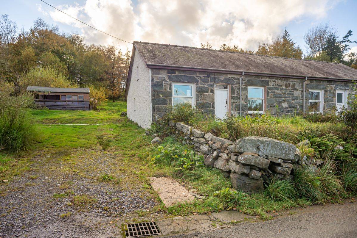 22 Tan Y Bwlch Mynydd Llandygai, Bangor, Gwynedd, LL57 4DX