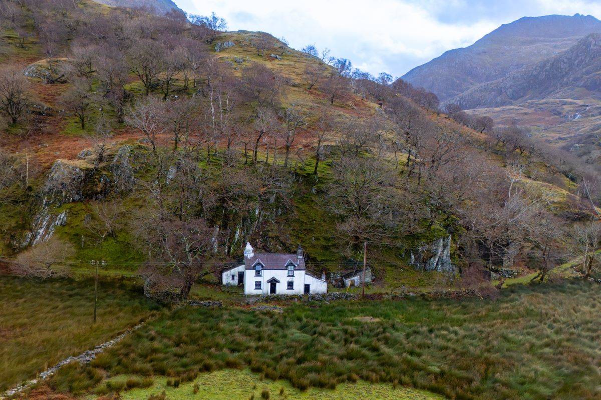 Tan Y Dderwen Nant Peris, Caernarfon, Gwynedd, LL55 4UL