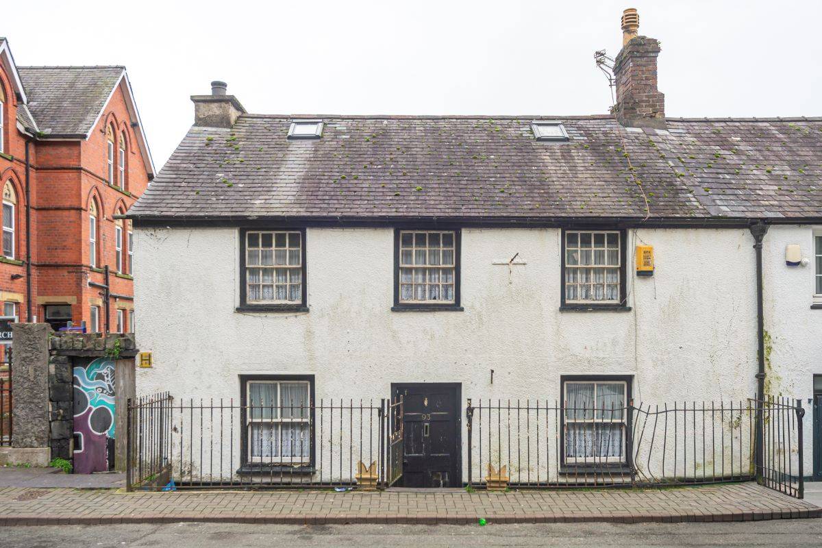93 High Street, Bangor, Gwynedd, LL57 1NS
