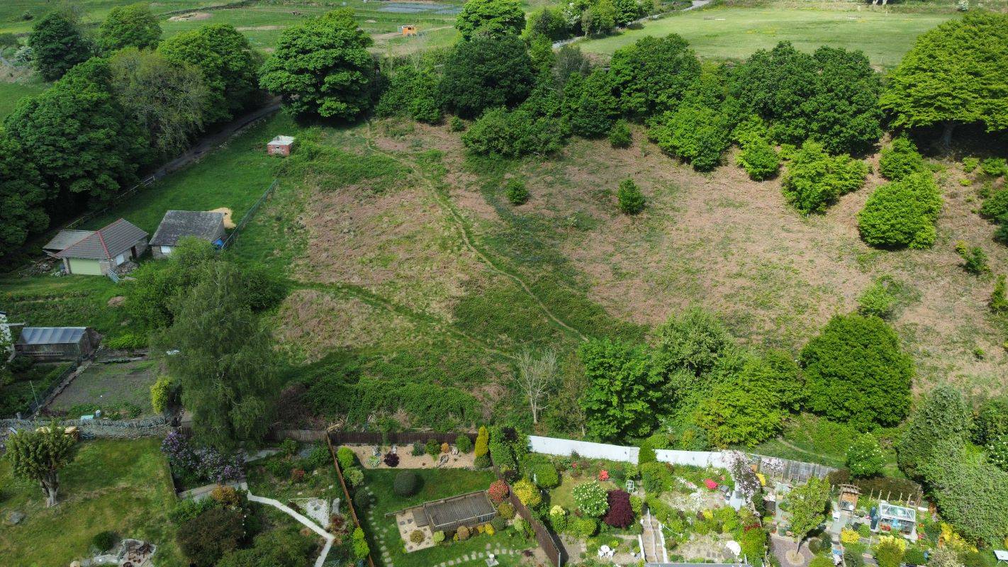 Land to the rear of Graigwen Farm, Graigwen, Pontypridd, CF37 3NL