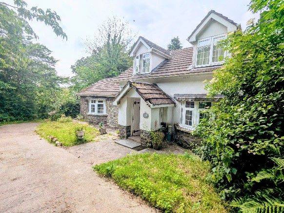 Holly Cottage Llanarthney, Carmarthen, Carmarthenshire, SA32 8LG