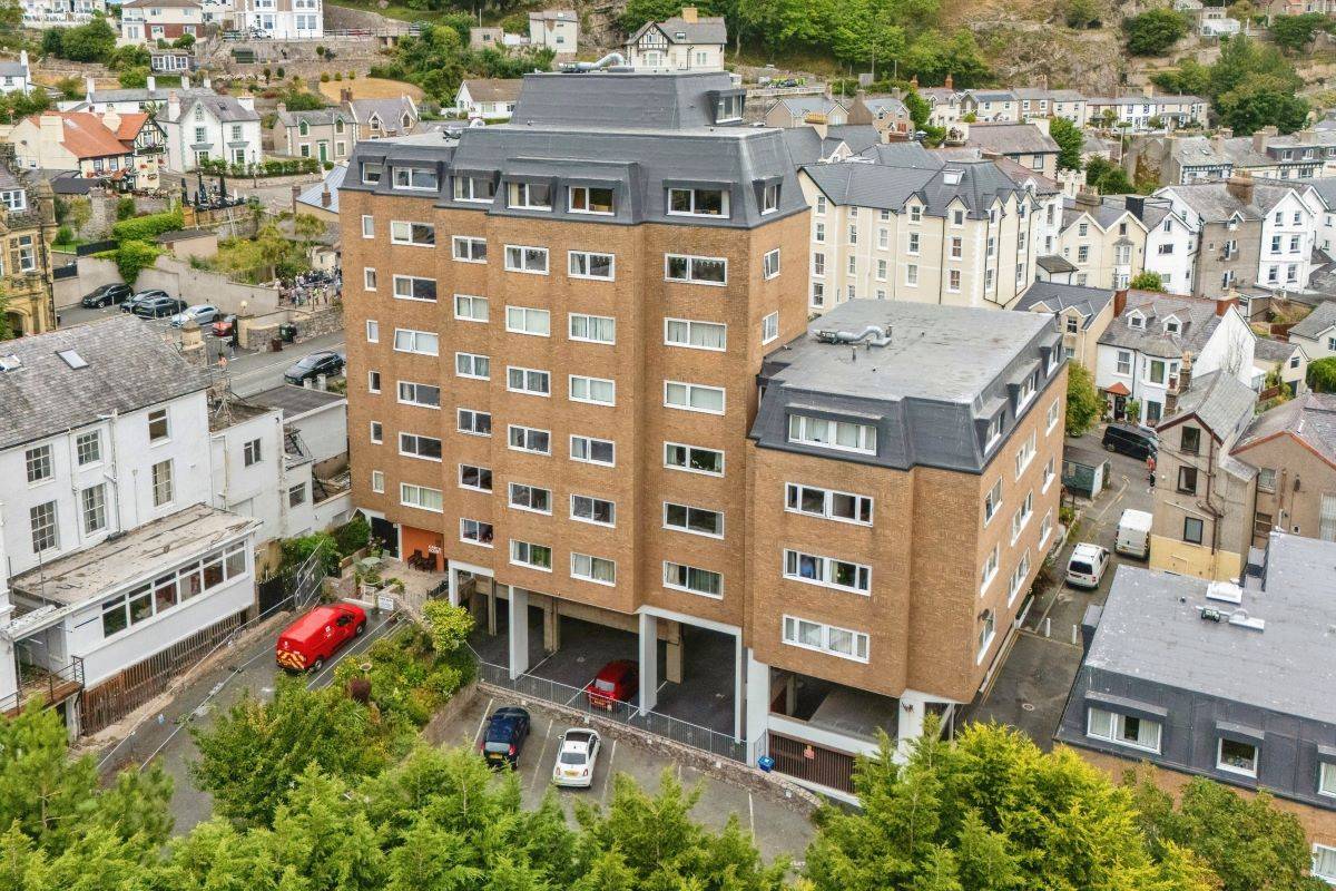 16 Garth Court Abbey Road, Llandudno, Conwy, LL30 2HF