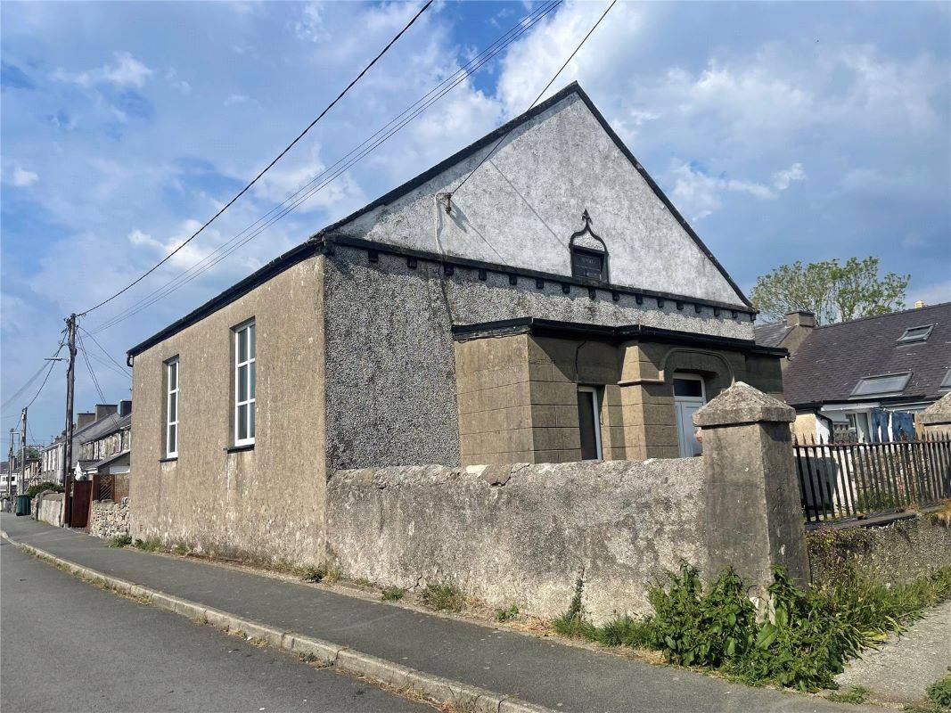 Capel Saron Stryd Bellaf, Caernarfon, Gwynedd, LL55 1YT