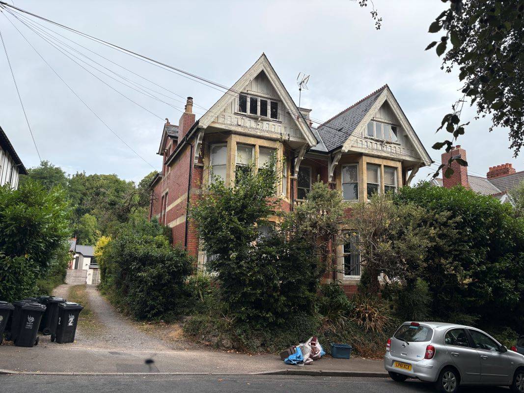 42 Fields Park Road, Newport, NP20 5BB