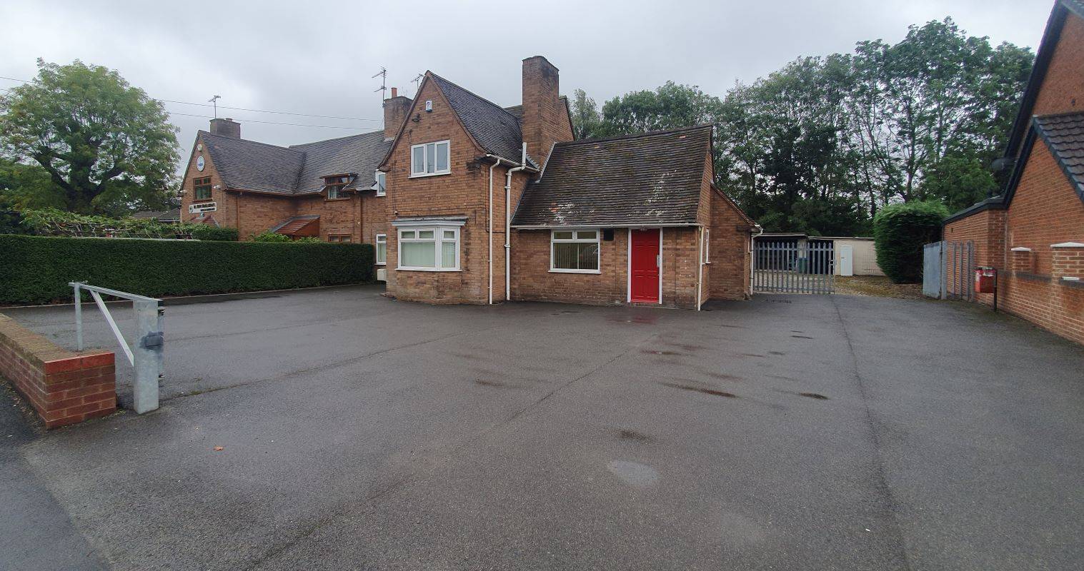 206 High Street, Princes End, Tipton, West Midlands, DY4 9JB