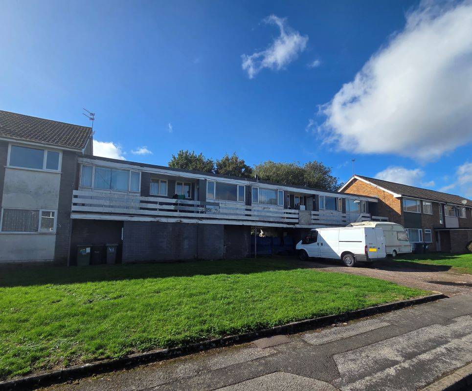 43 Tudor Court, Tipton, West Midlands, DY4 8UX
