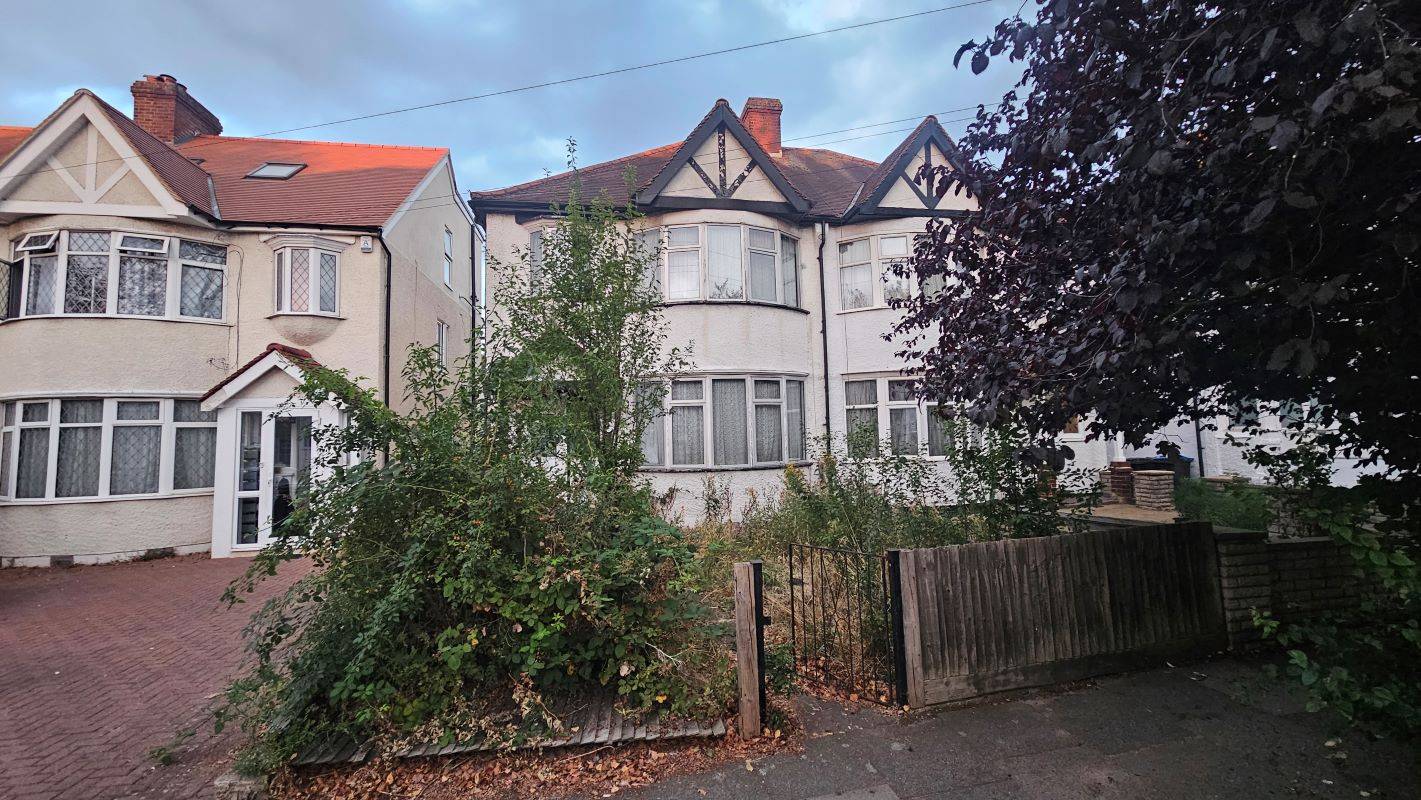 139 Springfield Avenue, Morden, London, SW20 9JS