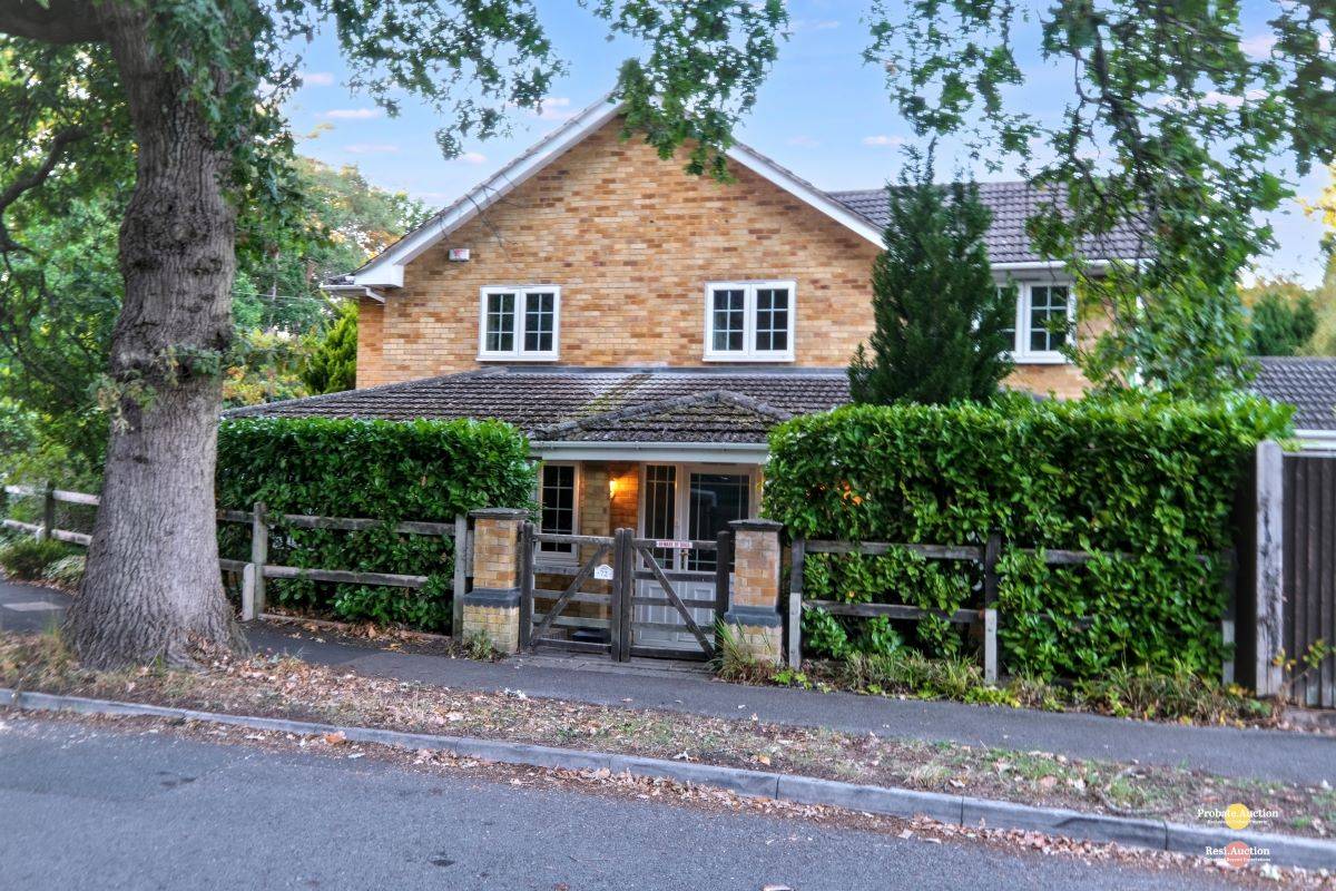 72 Greenwood Road, Crowthorne, Berkshire, RG45 6JT