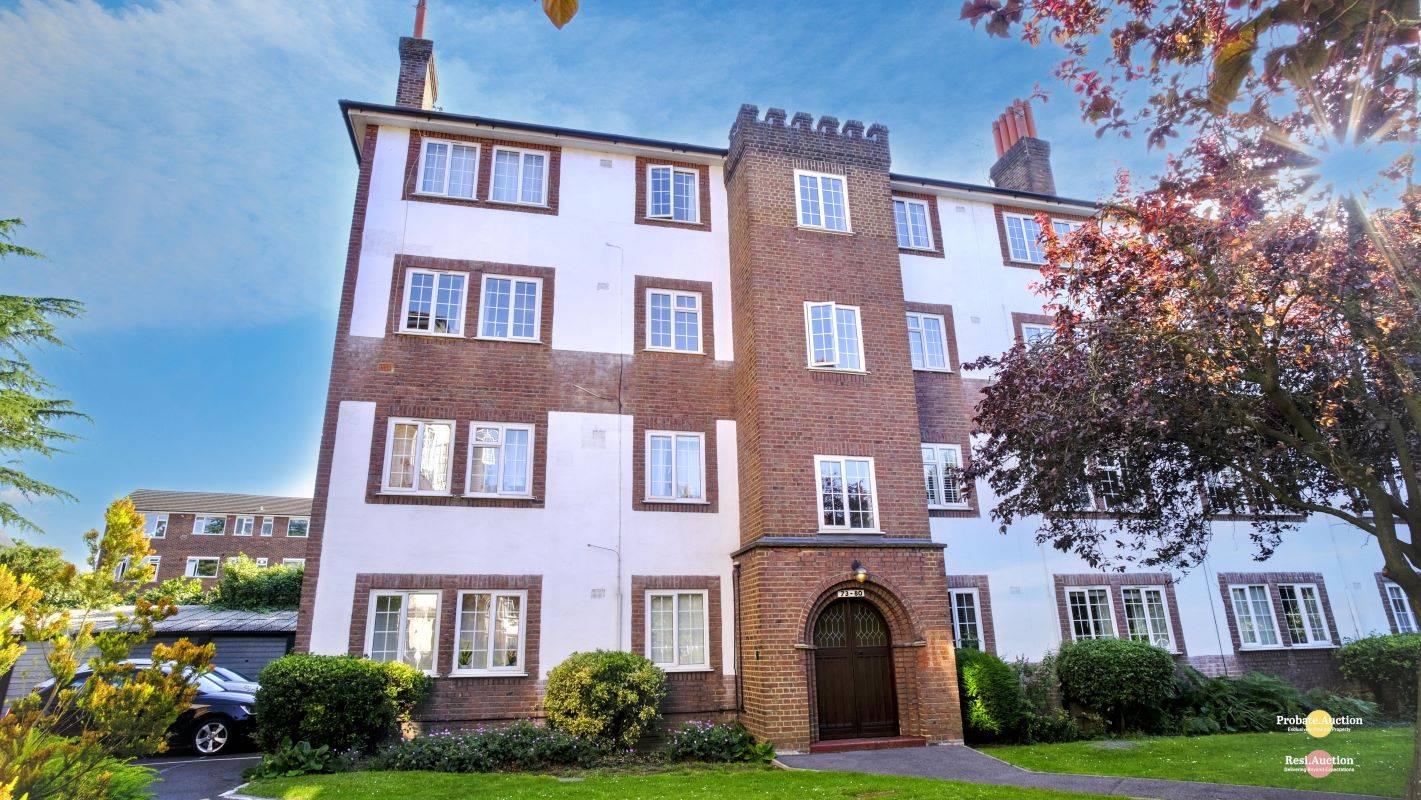 80 Gloucester Court, Kew Road, Richmond, Surrey, TW9 3EA
