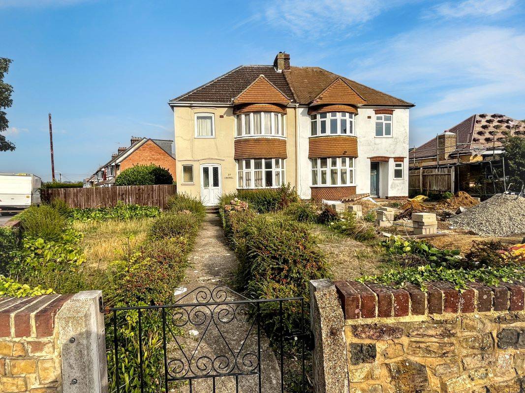 27 Coldharbour Road, Northfleet, Gravesend, Kent, DA11 8AF