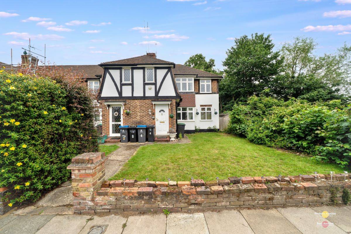 4 Latchmere Lane, Kingston upon Thames, Surrey, KT2 5SG