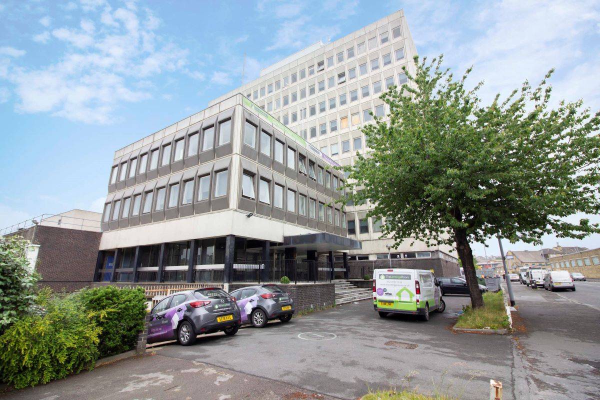 703 Colonnade House, 201 Sunbridge Road, Bradford, Bradford, BD1 2BE
