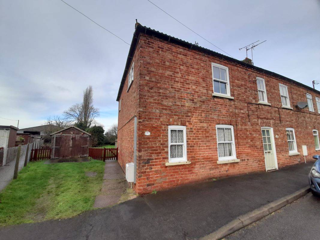 37 Middle Street, Corringham, Gainsborough, Lincolnshire, DN21 5QT