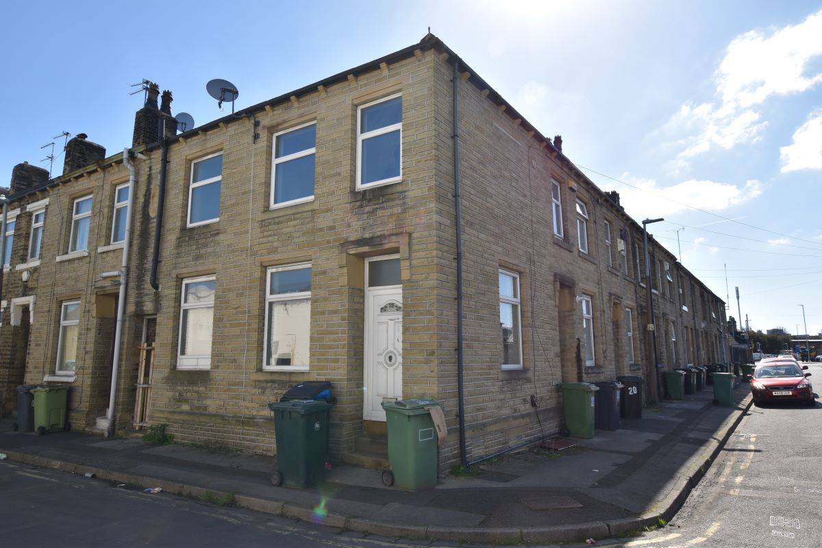 15 Canal Street, Huddersfield, West Yorkshire, HD1 6NY