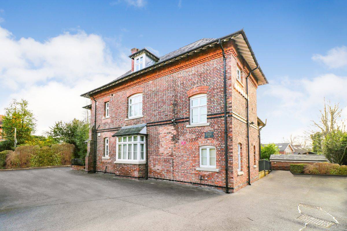 Flat 2 48 Swann Lane, Cheadle, Cheshire, SK8 7HR