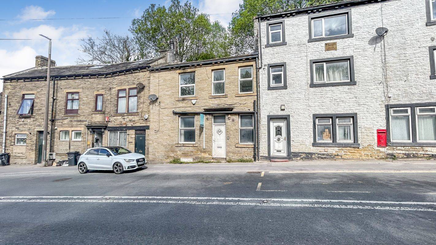 Keighley Road, Halifax, West Yorkshire, HX2 8JE