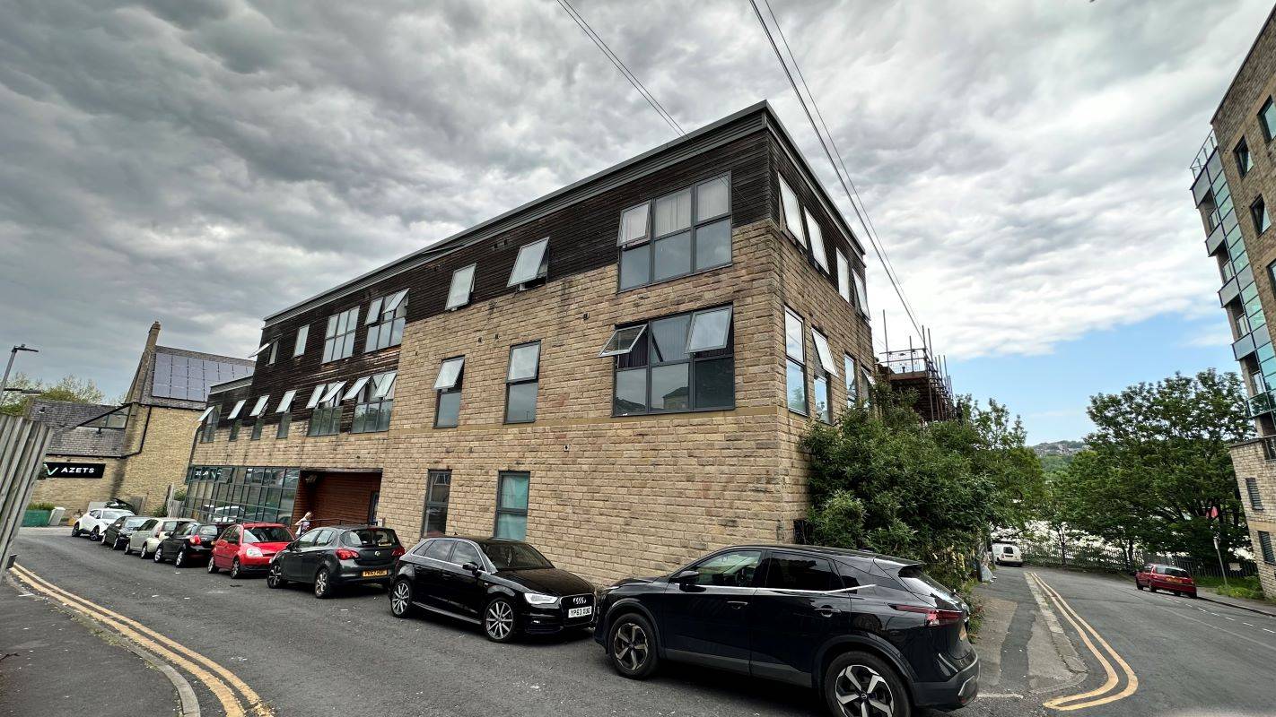 Room 26 Flat 4 2 Hallgate, Bradford, West Yorkshire, BD1 4NN