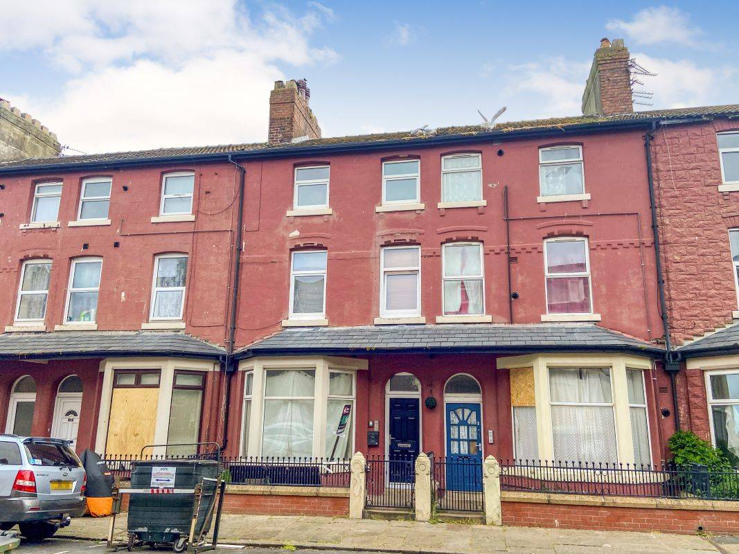 Flat at 8 Balmoral Terrace, Fleetwood, Lancashire, FY7 6HG
