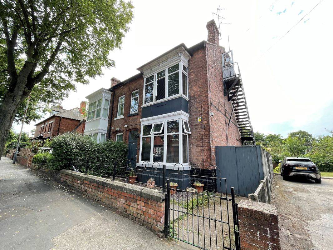 42 Watson Road, Worksop, Nottinghamshire, S80 2BQ