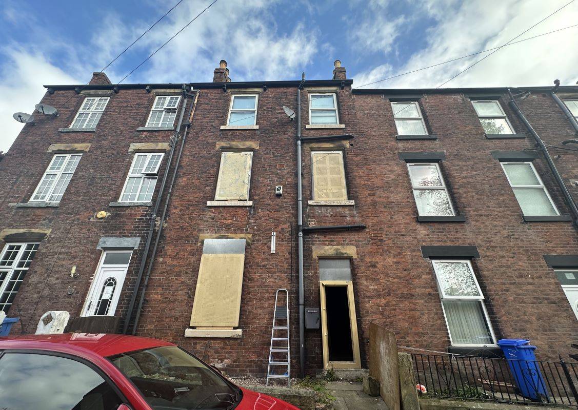 10 Priory Avenue, Sheffield, South Yorkshire, S7 1LT