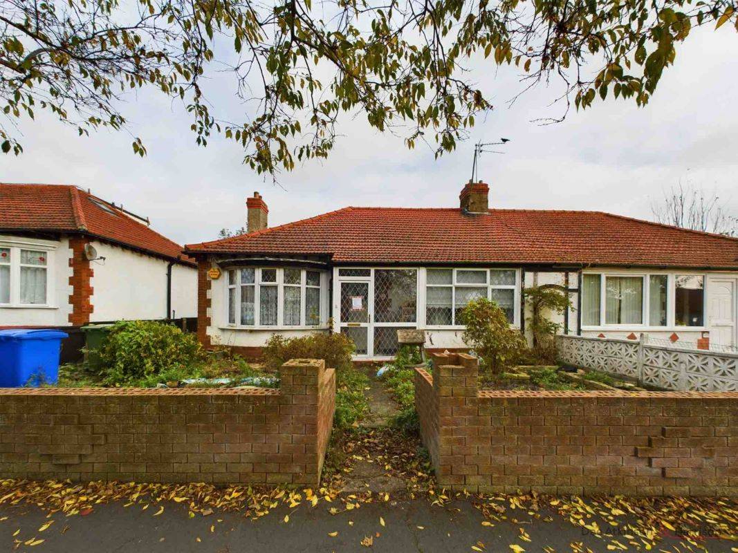 16 Priory Crescent, Bridlington, East Yorkshire, YO16 7SB