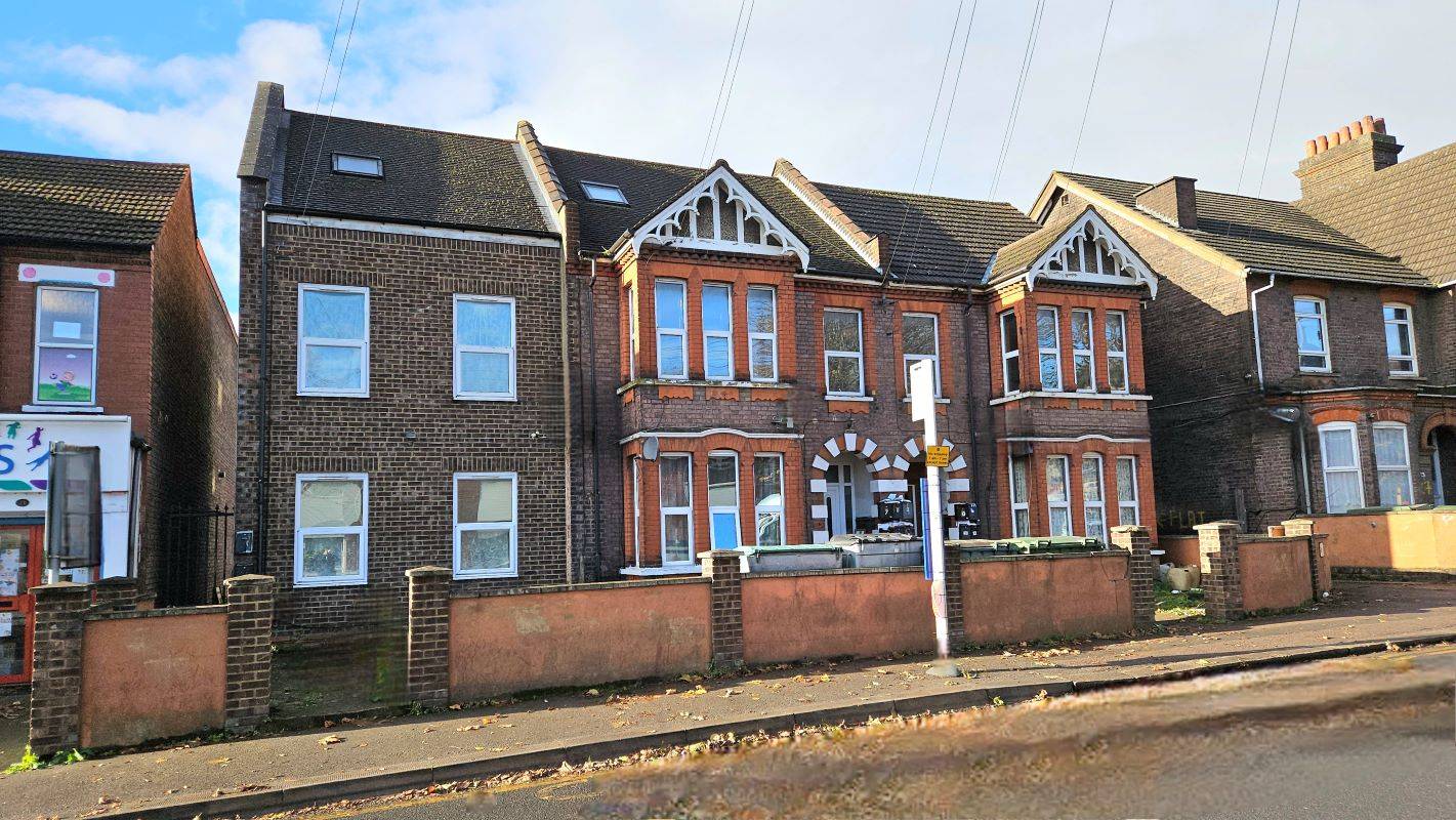 Flat 16, 23-25 Biscot Road, Luton, Bedfordshire, LU3 1AH