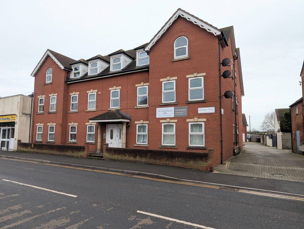 13 Bishops Place Church Street, Highbridge, Somerset, TA9 3EB