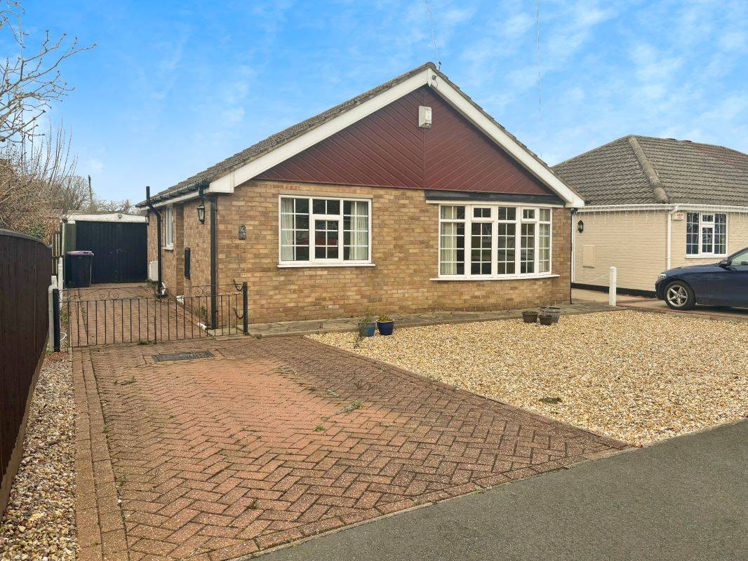 14 Ashby Close Holton-Le-Clay, Grimsby, South Humberside, DN36 5BD