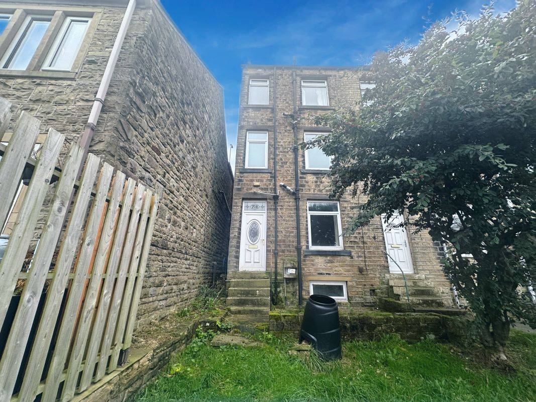 718 Manchester Road Linthwaite, Huddersfield, West Yorkshire, HD7 5QY