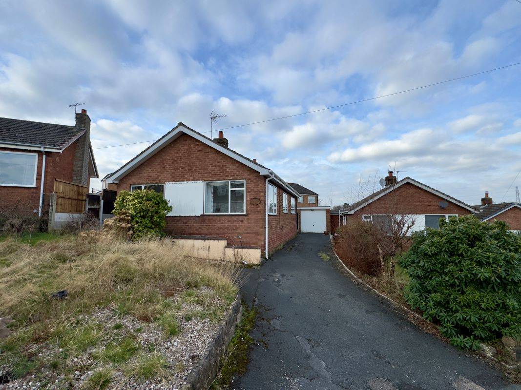 12 Hunters Hill Weaverham, Northwich, Cheshire, CW8 3PF