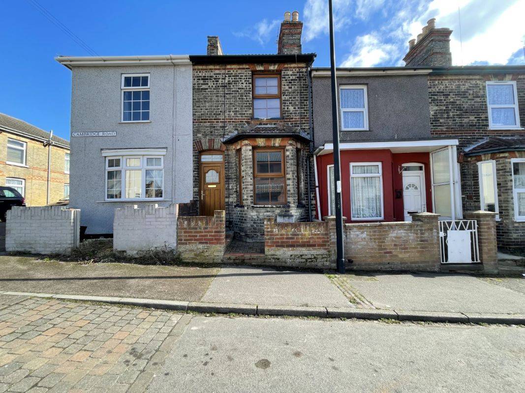 40 Cambridge Road, Lowestoft, Suffolk, NR32 1TE
