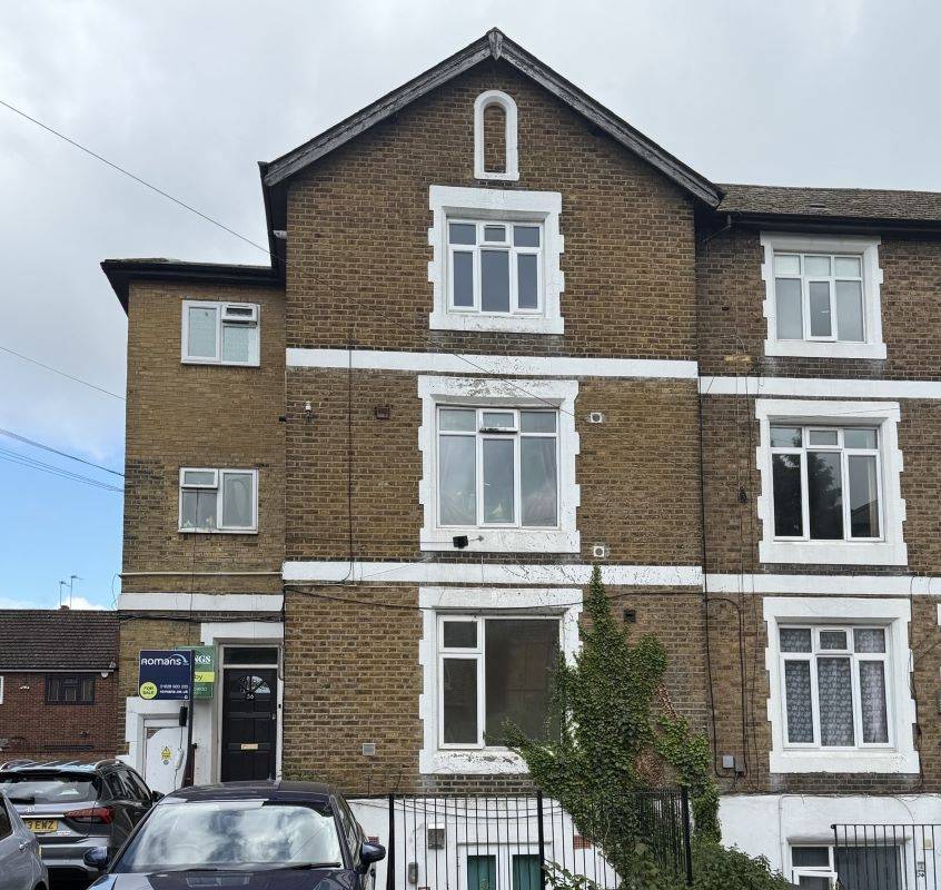 Flat 6 56 Hencroft Street South, Slough, Buckinghamshire, SL1 1RE