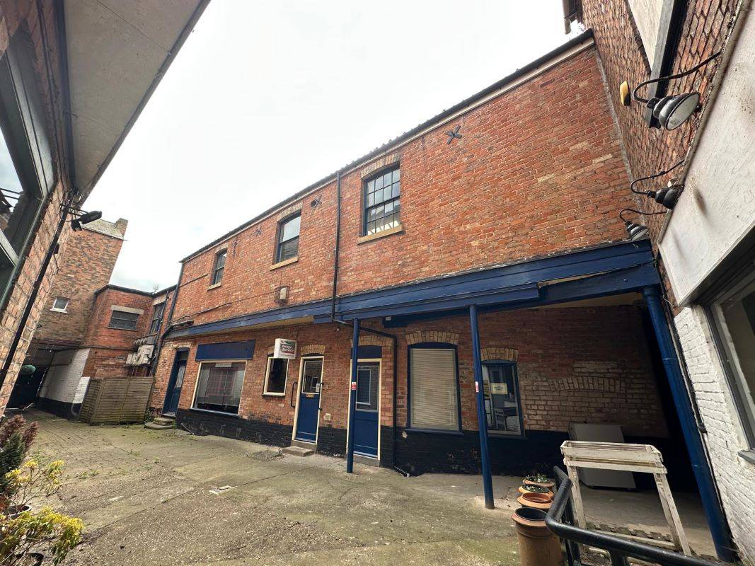 1-3 White Lion Yard Lord Street, Gainsborough, Lincolnshire, DN21 2DD