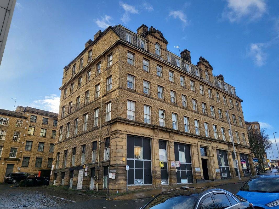 B10 Cheapside Chambers, Bradford, West Yorkshire, BD1 4HP