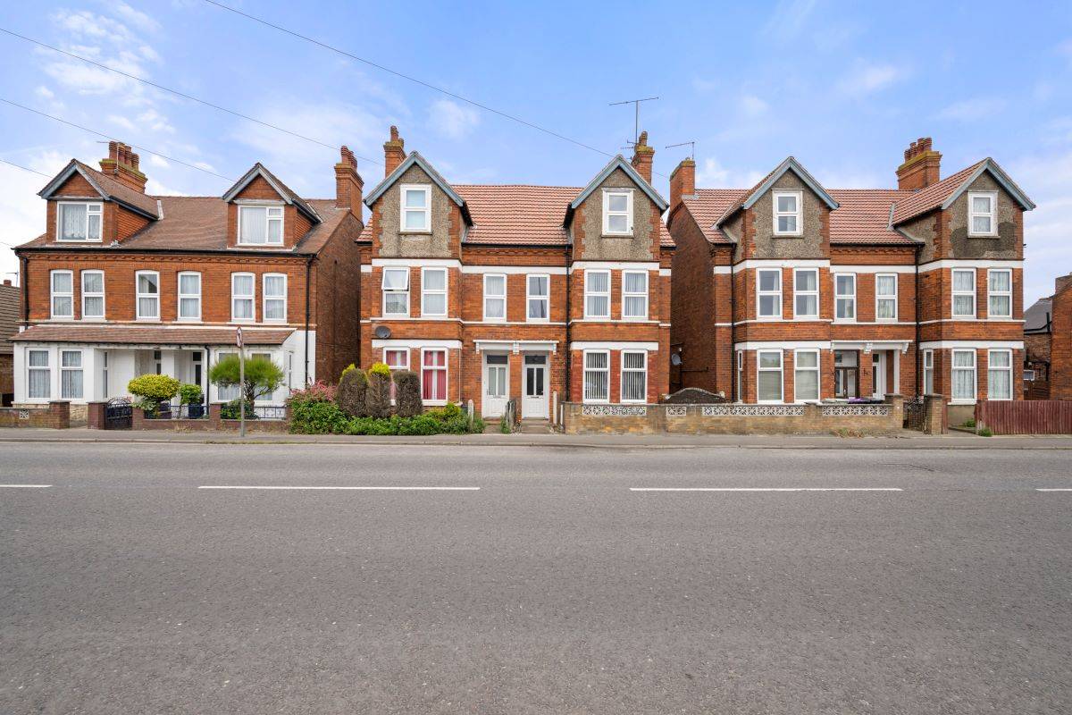 98 Wainfleet Road, Skegness, Lincolnshire, PE25 3RQ