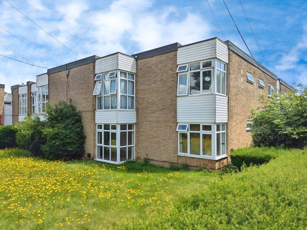 9 Halls Court Stoney Stanton, Leicester, Leicestershire, LE9 4TJ