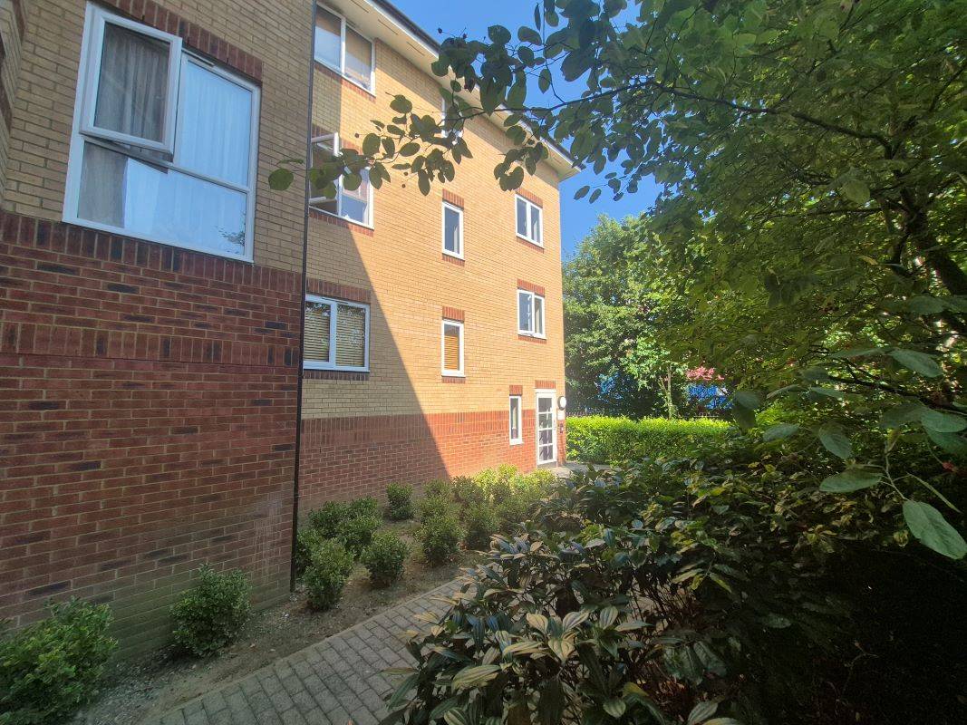 Flat 29 Scotney Gardens, Maidstone, Kent, ME16 0GR