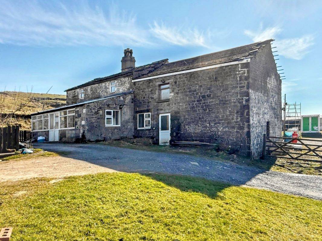 Dry Corner Farm, Rochdale Road, Bacup, Lancashire, OL13 9XF