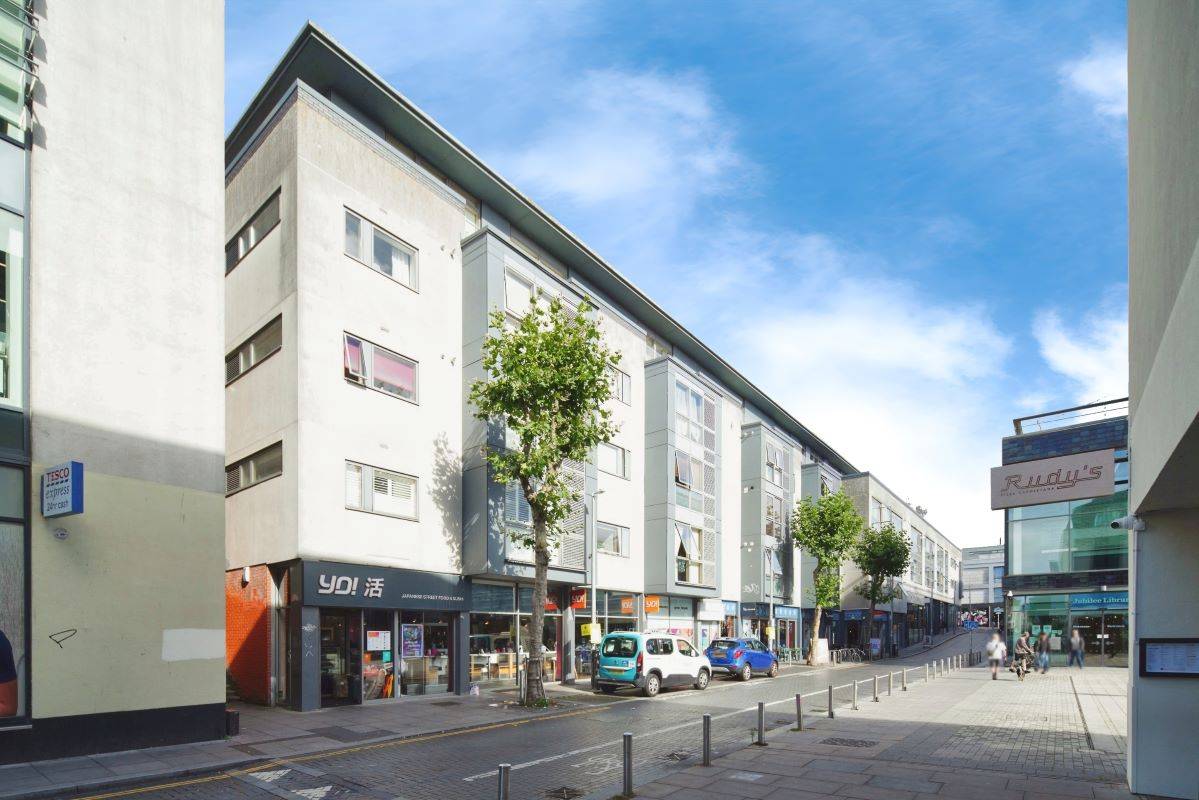 Flat 10, Boulevard House, Brighton, East Sussex, BN1 1UU