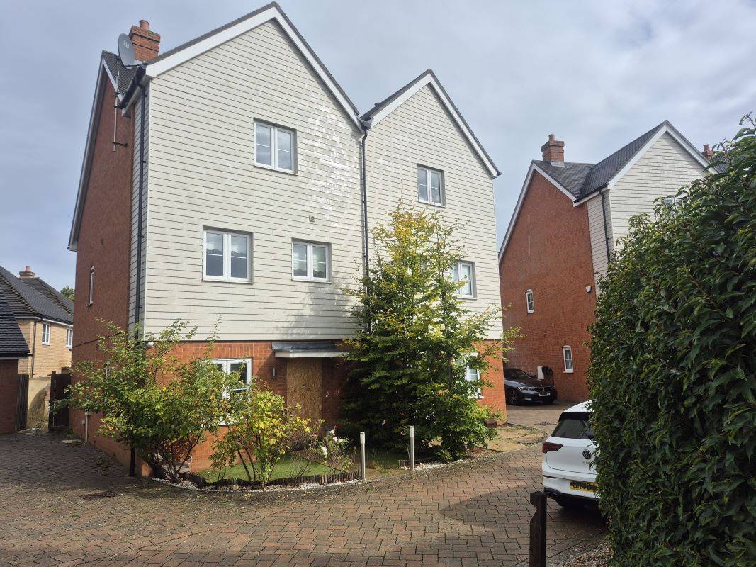 1 Greenacre Crescent, Maidstone, Kent, ME15 8GJ