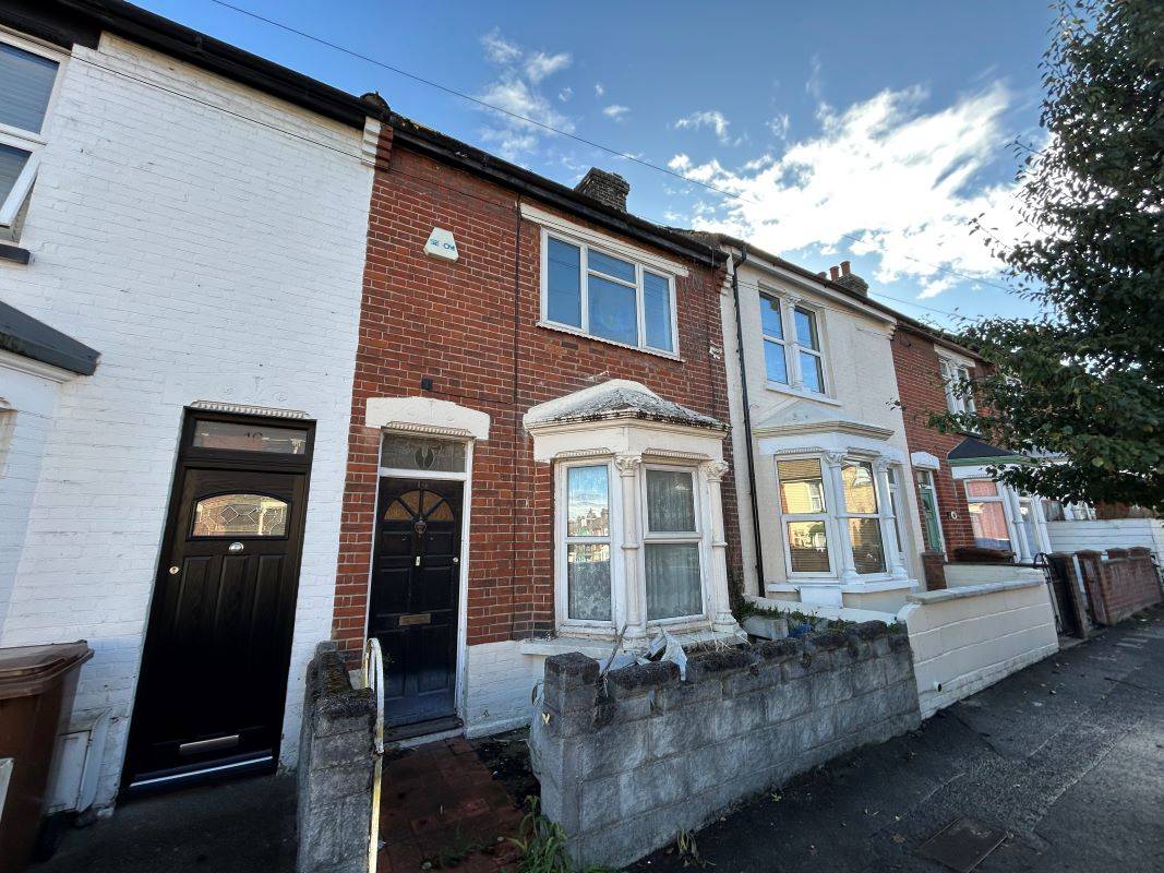 14 Cavendish Avenue, Gillingham, Kent, ME7 2NW