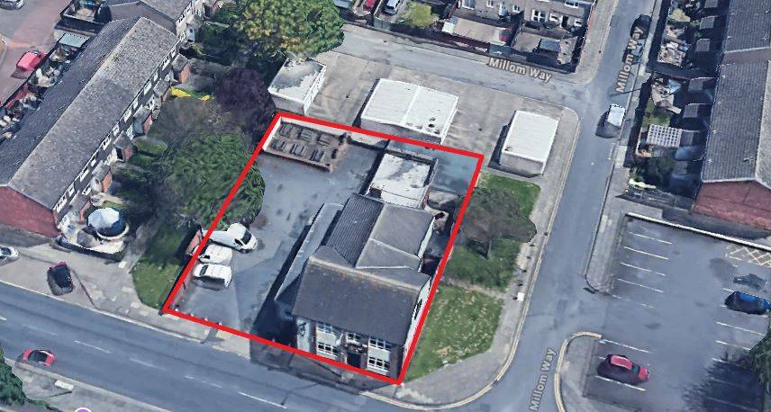 Former Smokers Arms, Albion Street, Grimsby, North East Lincolnshire, DN32 7DX
