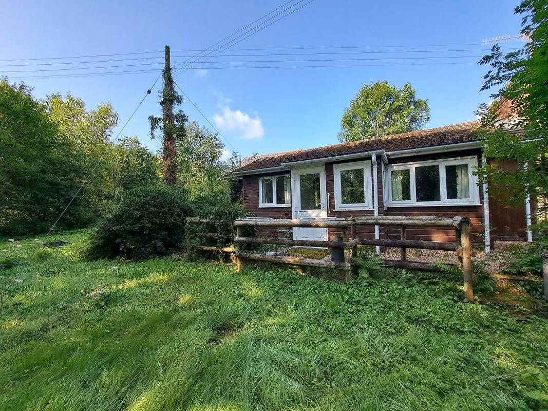 1 The Willows, Login Terrace, Brecon, Powys, LD3 8UH