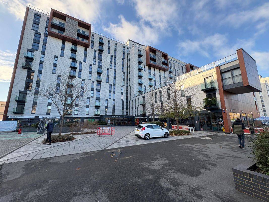 Flat 113 Beaumont Court 61-71, Southend-On-Sea, Essex, SS2 6BX