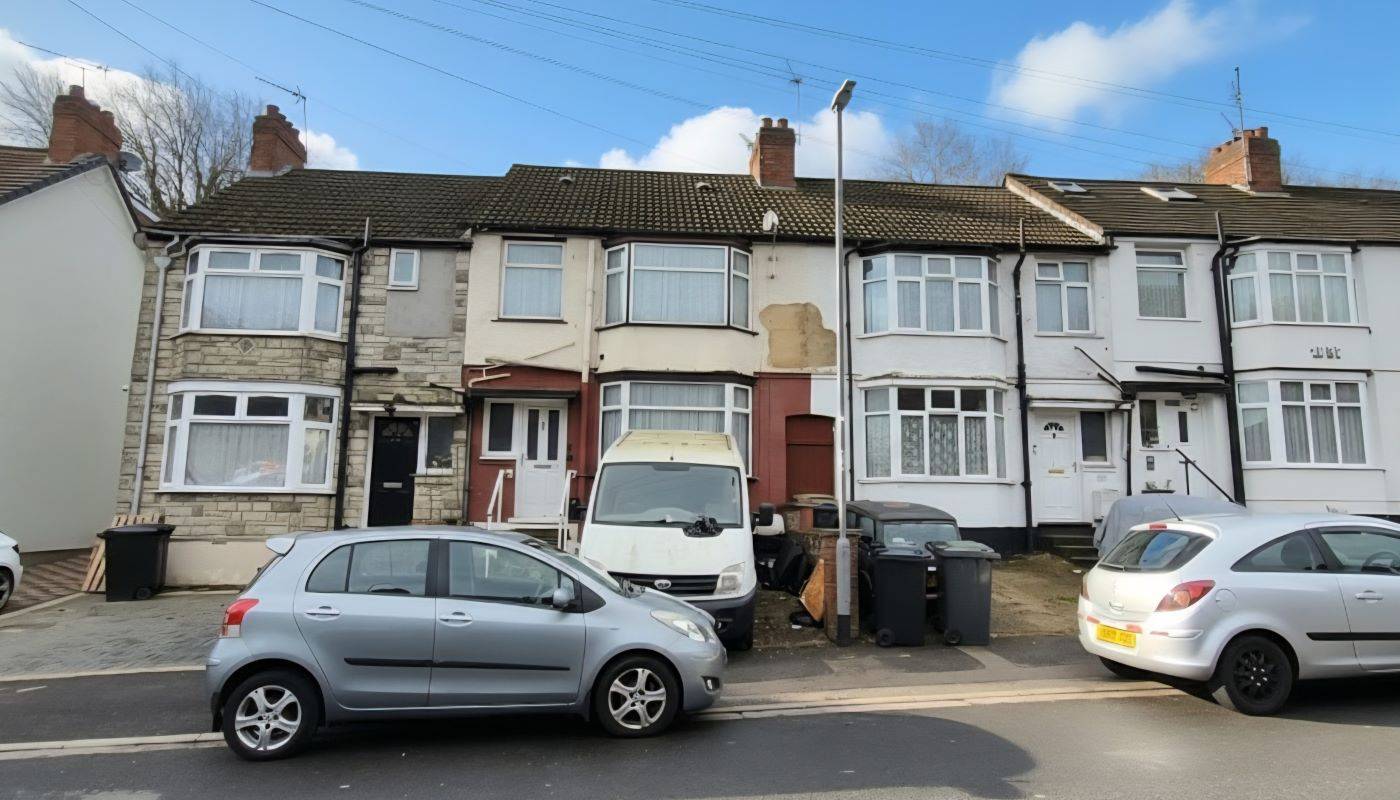 109 Runley Road, Luton, Bedfordshire, LU1 1TX